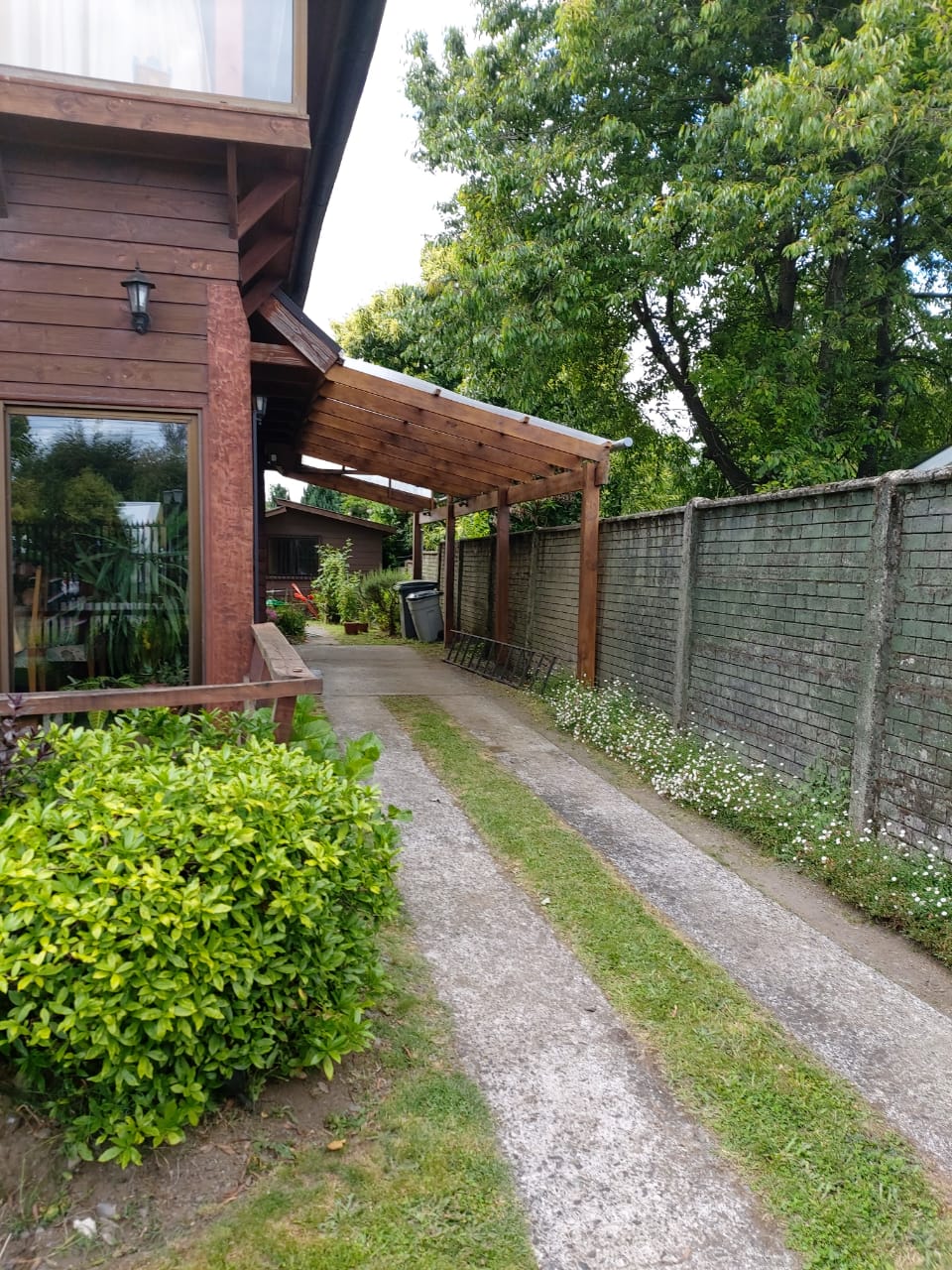 Patio y estacionamiento